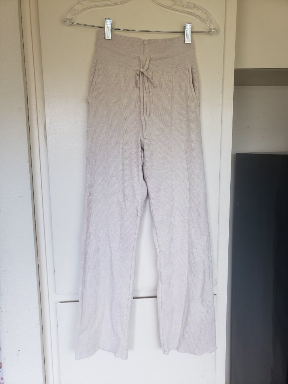 Cream Sweater Pants Size Large